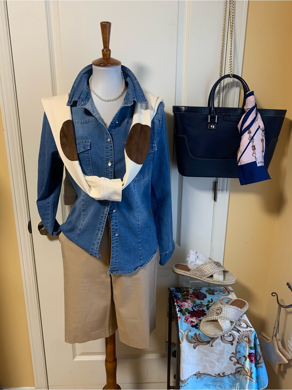 Ralph Lauren Tan  dressy class Bermuda